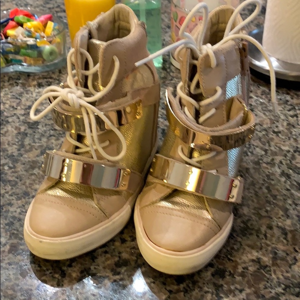 Beige and gold wedges